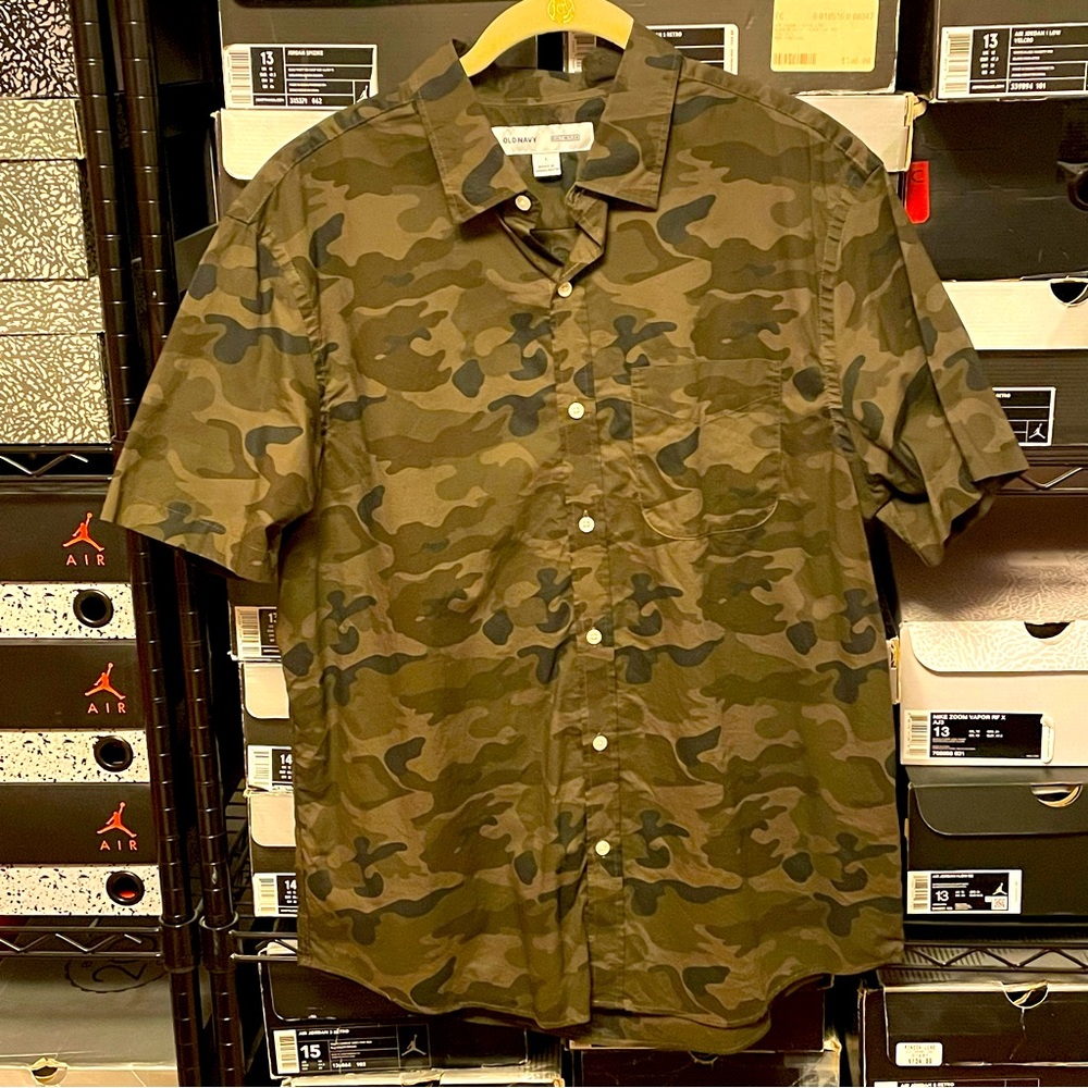 Old Navy Woodland Camouflage Button Up Sz Large Slim Fit NEW